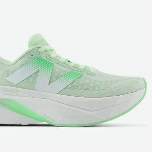 New Balance Women's FuelCell Supercomp Trainer V3 (7.5 Wide)